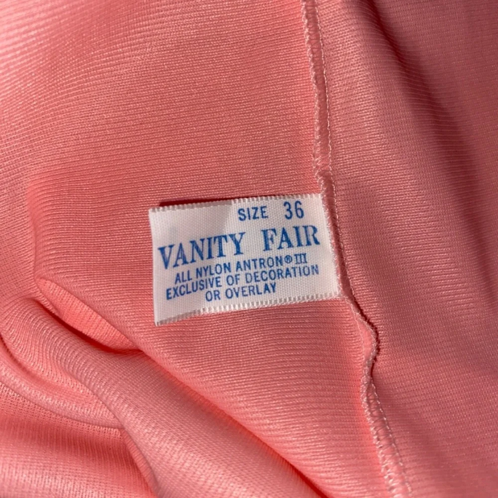 Vintage VANITY FAIR Coral Peach Pajama Set Size Small? Pajamas See Measurements